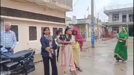 श्रीमाधोपुर: रींगस में किराए के विवाद को लेकर वाहन चालक ने महिला श्याम श्रद्धालुओं के साथ की मारपीट, पुलिस ने शिकायत पर शुरू की जांच