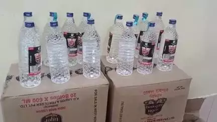 শান্তিপুর: ১৪০ বোতল দেশী মদ উদ্ধারের পাশাপাশি ১ জনকে গ্রেফতার করে আজ আদালতে পেশ করলো শান্তিপুর থানার পুলিশ