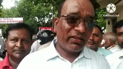 बस्ती: बस्ती जिले के कोटेदार एकता संघ ने जिलाधिकारी बस्ती व जिला पूर्ति अधिकारी को आज दिया ज्ञापन