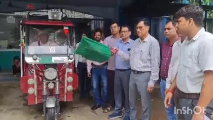 लखीसराय: सिविल सर्जन ने सदर अस्पताल परिसर से दस्त जागरूकता वाहन रथ को हरी झंडी दिखाई