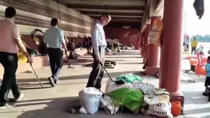 पौड़ी: श्रद्धालुओं की सुरक्षा को ध्यान में रखते हुए बम डिस्पोजल स्क्वाड ने पूरे मेला क्षेत्र में चप्पे-चप्पे पर सघन चैकिंग की