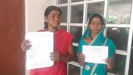 डिंडौरी: प्राथमिक शाला पौड़ी की रसोइयों को नहीं मिल रही मजदूरी, पीड़ित महिलाओं ने कलेक्टर कार्यालय में लगाई गुहार
