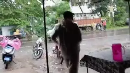 দেগঙ্গা: দেগঙ্গার চককলাপোল গ্রামে বিতর্কিত জমি থেকে কলাগাছ কেটে ফেলার অভিযোগ প্রতিবেশীদের বিরুদ্ধে