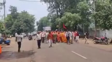 बाबई: माखन नगर पहुंची जटाशंकर कावड़ यात्रा का जगह-जगह किया गया भव्य स्वागत