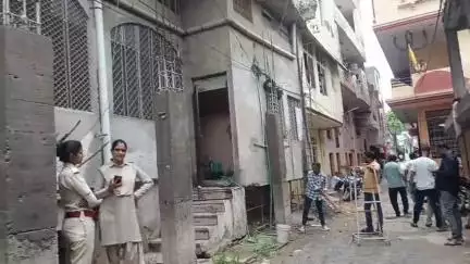 लाडपुरा: गुलाब बाड़ी में अवैध निर्माण के मकान को नगर विकास प्राधिकरण ने किया ध्वस्त