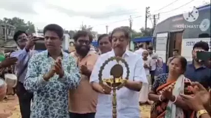 বাঁকুড়া ১: পুয়াবাগান সার্বজনীন দুর্গোৎসব কমিটির পক্ষ থেকে খুঁটি পূজার প্রদীপ প্রজ্জলন করে উদ্বোধন করলেন বাঁকুড়ার সাংসদ