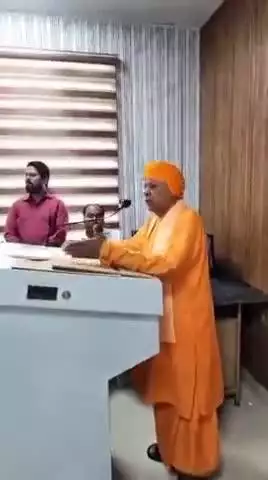 नौगढ़: विश्व युवा कौशल दिवस पर मुख्यालय स्थित आईटीआई में MLA श्यामधनी राही ने अभ्यर्थियों को नियुक्तिपत्र और टैबलेट वितरित किया