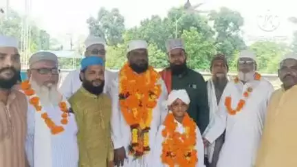 बांधवगढ़: उमराह शरीफ के लिए उमरिया से रवाना हुआ मुबारक काफिला