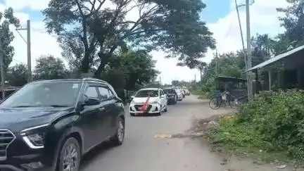 ওদালগুৰি: বিপিএফৰ শক্তি প্ৰদৰ্শন মাজবাটত পাচনৈ চেৰফাংত পৰিষদীয় সমষ্টিত: BPFৰ  বৃহৎ কাৰ ৰেলীত কেইবা সহশ্ৰাধিক সমৰ্থক