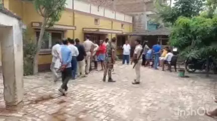 कल्याणपुर: खजुरी चौक के पास ऑटो की टक्कर से महिला की हुई मौत