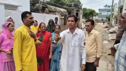 अजमेर: सुभाष नगर के वार्ड-34 में टूटी-फूटी सड़कों व सीवरेज की समस्या को लेकर लोगों ने जताई नाराजगी #jansamasya