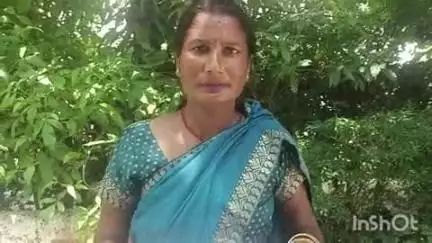 मितौली: कैंबा निवासी नीलम ने आंगनबाड़ी से प्राप्त दलिया के पैकेट की जांच के लिए डीसी को दिया सैंपल