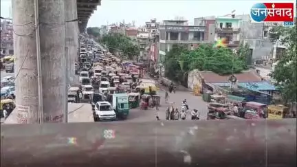 Delhi Breaking News || उत्तर पूर्वी #दिल्ली के चौराहे खजूरी पर अतिक्रमण और जाम दिल्ली पुलिस की देंन https://youtu.be/Ud6