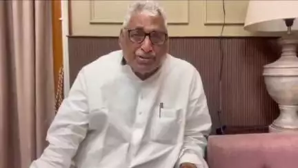 इटवा: चौखडा बदलिया स्थित फागू बाबा के मजार को प्रशासन द्वारा ध्वस्त किए जाने पर नेता प्रतिपक्ष ने दी प्रतिक्रिया