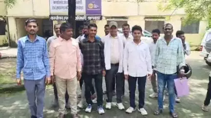 सागवाड़ा: सागवाड़ा उपखंड मुख्यालय पर भील प्रदेश की मांग को लेकर सोपा ने ज्ञापन दिया, कार्यकर्ताओं ने किया प्रदर्शन
