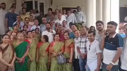 झांसी: गिरनार पर्वत पर जैनों को पूजा से रोका गया, झांसी में जैन समाज ने डीएम के माध्यम से गुजरात के CM को ज्ञापन दिया
