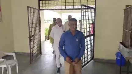 करेली: तेंदूखेड़ा विधायक विश्वनाथ सिंह पटेल ने शासकीय महाविद्यालय सिहोरा का किया औचक निरीक्षण, दिए दिशा-निर्देश