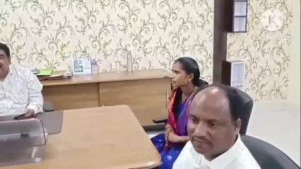 ଫୁଲବାଣୀ ସହର: ରାସ୍ତା ପାଇଁ ଜିଲ୍ଲାପାଳଙ୍କ କାର୍ଯ‍୍ୟାଳୟରେ ଲିଖିତ ଅଭିଯୋଗ କଲେ ବିଲାବାଡ଼ି ପଞ୍ଚାୟତର ସରପଞ୍ଚ ଓ ନାଏବ ସରପଞ୍ଚ