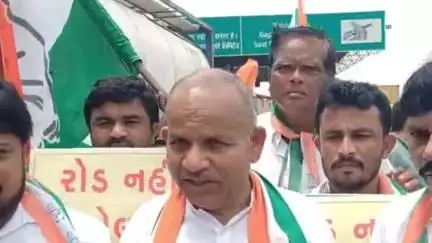 પારડી: બગવાડા ટોલનાકા પાસે કોંગ્રેસ દ્વારા કરાયેલા વિરોધ બાબતે જિલ્લા કોંગ્રેસ પ્રમુખ કિશન પટેલ અને અગ્રણીએ વિગત આપી