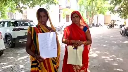 कन्नौज: मौसमपुर अल्हड़ मोहल्ला निवासी विधवा महिला के साथ हुई मारपीट, पीड़िता ने एसपी ऑफिस में दिया शिकायती पत्र