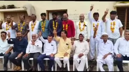 ચમોડા ગ્રામ પંચાયતમાં સરપંચ અને ઉપસરપંચની બિનહરીફ વરણી અગ્રણીઓની ઉપસ્થિતિ રહી