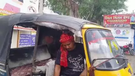 कुटुंबा: विराज बिगहा शिवाला के समीप ऑटो और हाइवा की टक्कर में विकलांग युवक की मौत, तीन लोगों की गई जान, आधा दर्जन से अधिक घायल