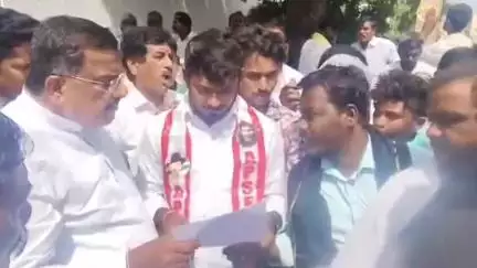 బేతంచర్ల ఎంఎస్ఎంఈలో శిక్షణ తరగతులను ప్రారంభించాలని డోన్ ఎమ్మెల్యేకు వినతి పత్రం
