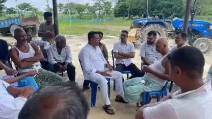 सुप्पी: पूर्व मुखिया अजय कुमार 'बउआ' के पुत्र राहुल सिंह के निधन पर जनप्रतिनिधियों ने जताया शोक