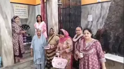 हसनपुर: नाग पंचमी पर श्री झारखंड महादेव शिवाला मंदिर में शेषनाग भगवान की पूजा की गई