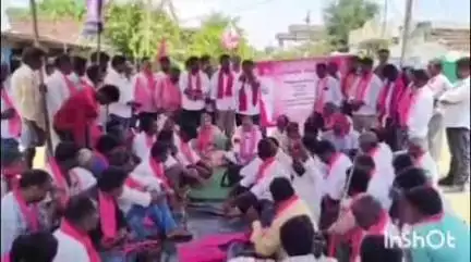 భూపాలపల్లి: స్థానిక సంస్థల ఎన్నికల్లో బిఆర్ఎస్ గెలుపు కోసం ప్రతి కార్యకర్త కృషి చేయాలి : మాజీ ఎమ్మెల్యే గండ్ర