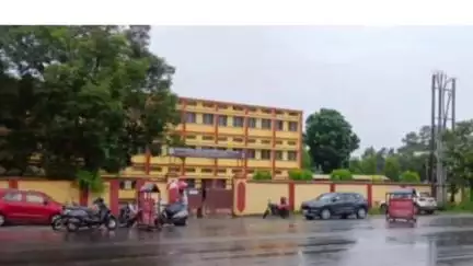 चाईबासा: डीसी का आदेश दरकिनार कर खुला चाईबासा DAV स्कूल, मामला गरमाने पर दी गई छुट्टी