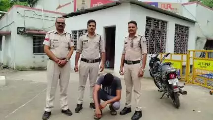 शाजापुर: कोतवाली पुलिस ने पाँच साल से फरार स्थायी वारंटी को किया गिरफ्तार