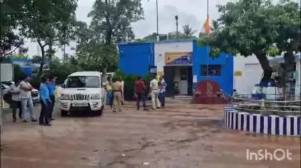 হরিশ্চন্দ্রপুর ১: নিজের নাবালিকা মেয়েকে ধর্ষণের অভিযুক্ত বাবা, ঘটনাকে কেন্দ্র করে চাঞ্চল্য হরিশ্চন্দ্রপুর থানা এলাকায়