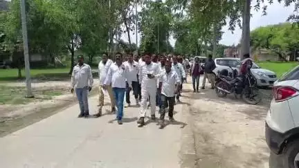 मंझनपुर: मंझनपुर कलेक्ट्रेट में कोटेदारों ने उठाई आवाज़, कम लाभांश, फीडबैक से शोषण और बकाया भुगतान की मांग #jansamasya