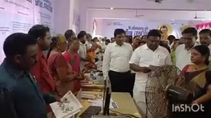 செந்துறை: ஆதனக்குறிச்சி கிராமத்தில் உள்ள தனியார் மண்டபத்தில்,  உங்களுடன் ஸ்டாலின் திட்ட முகாம்- அமைச்சர் சிவசங்கர் தொடங்கி வைப்பு