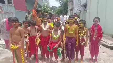 అసిఫాబాద్: ఆసిఫాబాద్ లో పాఠశాల విద్యార్థుల బోనాల సంబరాలు