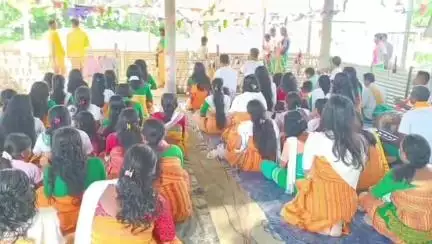 ঢেকিয়াজুলি ভাগ: বিশ্ব শান্তিৰ কামনাৰে পিৰাকটাত অনুষ্ঠিত হৈছে বাথৌ পূজা