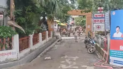 होशंगाबाद नगर: नर्मदापुरम: निर्माण कार्य के चलते जिला अस्पताल का मुख्य द्वार बंद, अन्य रास्तों से प्रवेश जारी