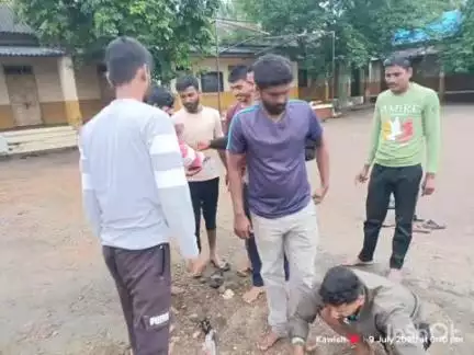 हिंगणघाट: हिंगणघाट तालुक्यातील अल्लीपूर येथील युवकांनी स्वखर्चातून पोलीस भरती सराव  करण्याकरता मैदान केले तयार