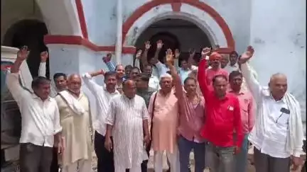 ऑल इंडिया गैर प्राइस शॉप संगठन ने डीएम को सौंपा 7 सूत्रीय मांग पत्र