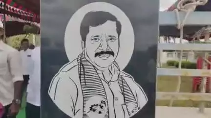 రాప్తాడు: ఆర్ కొత్తపల్లి గ్రామంలో మాజీ జడ్పీ చైర్మన్ మైనార్టీ నేత చమన్ సబ్ 65 జయంతి సందర్భంగా ఘనంగా నివాళులర్పించిన అభిమానులు