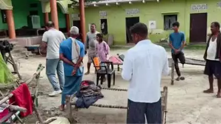 सकलडीहा: मोहम्मदपुर गांव में चोरों ने दो घरों को बनाया निशाना, सोने के जेवर और मोबाइल की चोरी की