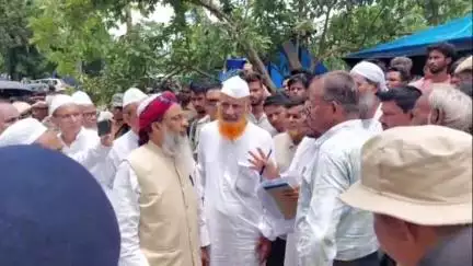 বালিজানা: কৃষ্ণাই আৰু হাচিলাৰ উচ্ছেদিত এলেকা পৰিদৰ্শন কৰি উচ্ছেদিত ৰাইজৰ বুজ লয় জমিয়তৰ সজাতি দলে