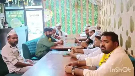 एटा: उत्तर प्रदेश सरकार द्वारा प्राइमरी स्कूलों को बंद किए जाने और संजय सिंह के आगमन पर आम आदमी पार्टी ने की प्रेस कॉन्फ्रेंस