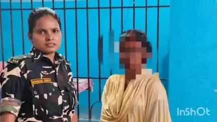 परसा: पुलिस ने परसा बाजार से अपहरण की गई लड़की को बरामद किया
