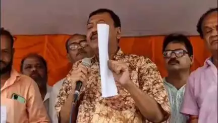 ব্যারাকপুর ২: বাঙালিদের উপর হওয়া অত্যাচার মানব না, প্রয়োজনে সংসদ অচল করে দেব; ব্যারাকপুরে হুংকার পার্থ ভৌমিকের
