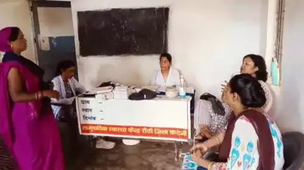रीठी: रीठी तहसील के स्वास्थ्य अधिकारी ने किया दो उप स्वास्थ्य केंद्रों का निरीक्षण