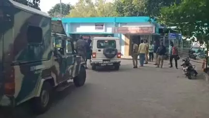 பென்னாகரம்: ஒகேனக்கல் காட்டுப்பகுதியில் நாட்டு வெடிகுண்டுகள் வைத்து காட்டு பன்றிகள் வேட்டை, நான்கு பேர் கைது