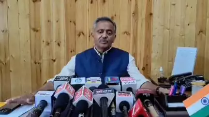 शिमला शहरी: केंद्र सरकार दे विशेष राहत पैकेज, बीजेपी सांसद वन भूमि पर मांगें हक: CM प्रधान मीडिया सलाहकार नरेश चौहान