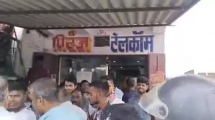 मांझी: मांझी नरपलिया बाजार स्थित दुकान से दिनदहाड़े ₹3.25 लाख की लूट, हथियारबंद 4 अपराधियों ने दिया घटना को अंजाम